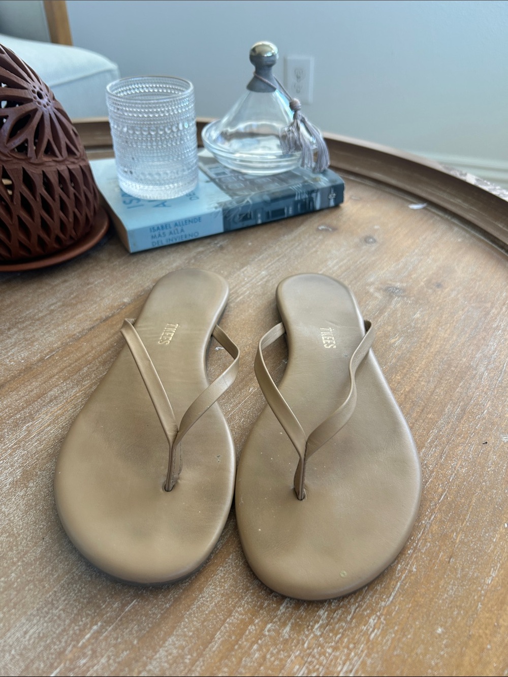 TKEES Neutral Tan Slim-Strap Leather Flip Flops
